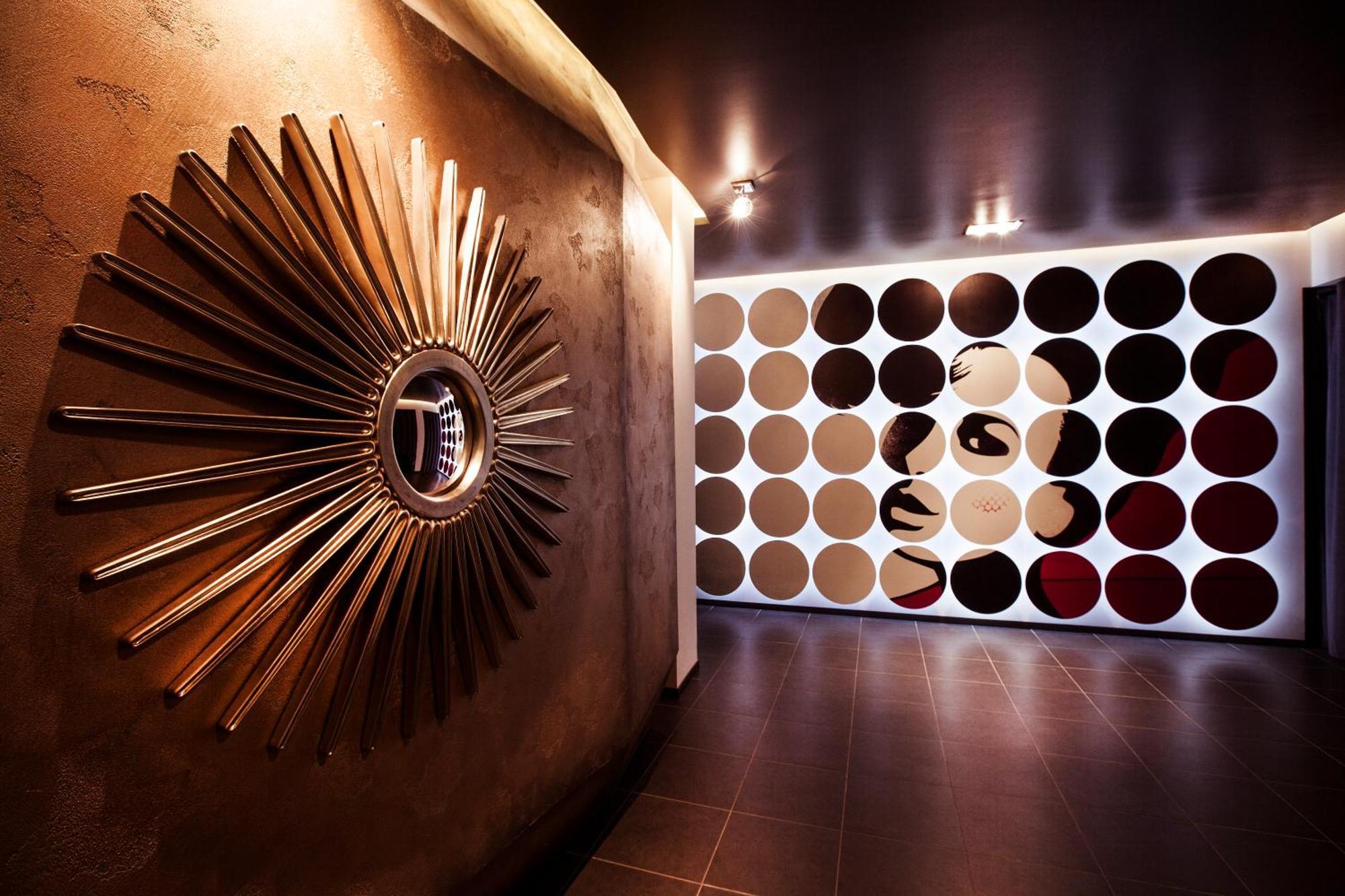 Mirotel Resort And Spa Τρούσκαβετς Εξωτερικό φωτογραφία Interior of the nightclub