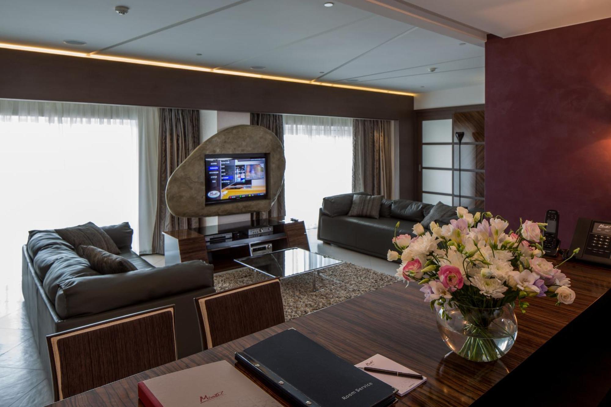 Mirotel Resort And Spa Τρούσκαβετς Δωμάτιο φωτογραφία A suite at the hotel