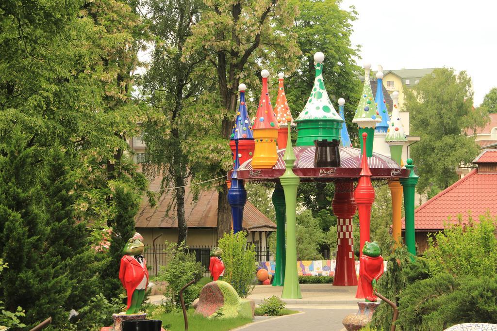 Mirotel Resort And Spa Τρούσκαβετς Εξωτερικό φωτογραφία The Children's Fairy Tale Forest