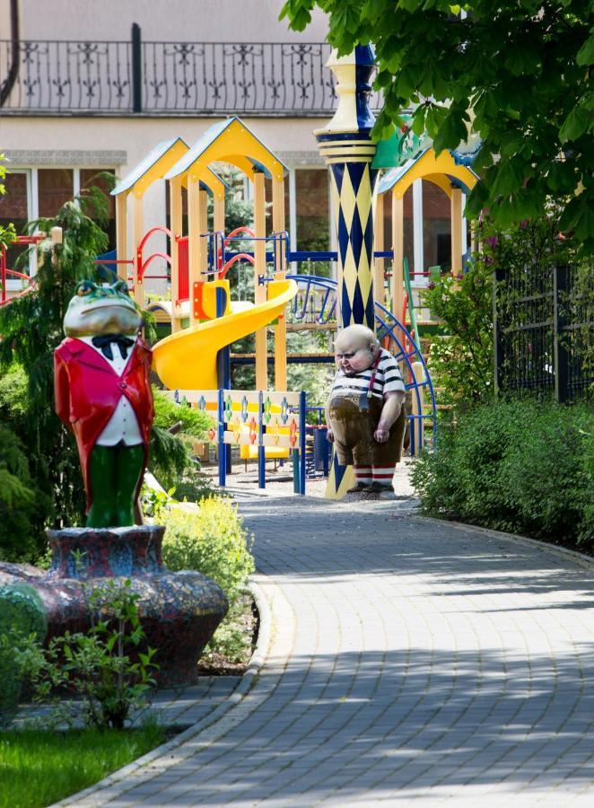 Mirotel Resort And Spa Τρούσκαβετς Εξωτερικό φωτογραφία The children's play area